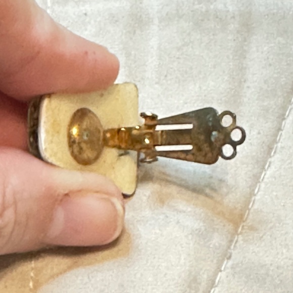 2/$20 Gold Tone Earrings Seahorse Starfish Kelp & Shells Clip On’s Vintage - Picture 6 of 11